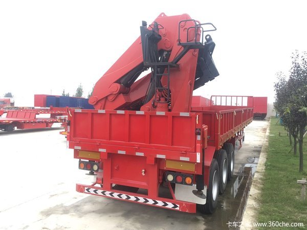随车吊半挂车，整车超强钢，湖北欧阳聚德栏板式半挂车图片