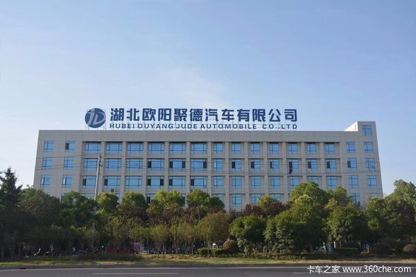 随车吊半挂车，整车超强钢，湖北欧阳聚德栏板式半挂车图片