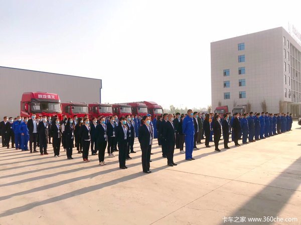 随车吊半挂车，整车超强钢，湖北欧阳聚德栏板式半挂车图片