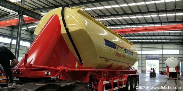 面粉罐运输半挂车粉粒物料运输半挂车图片