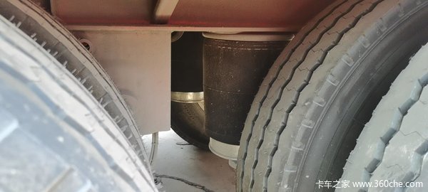 锣响挂车新乡总代理现车销售欢迎来电仓栅式半挂车图片