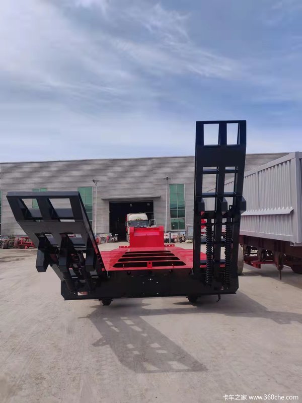 专业订做三线六轴，四线八轴，五线十轴等，各种尺寸大件运输半挂车！轴线挂车图片