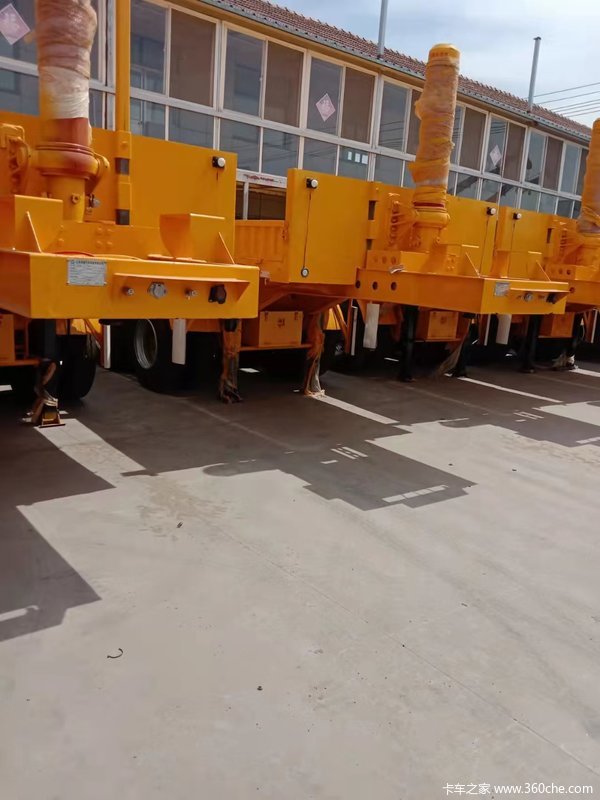 高价收挂车，后翻，侧翻，平板，有无手续均可集装箱式半挂车图片